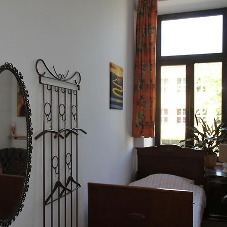 Pokoje Goscinne P.O.W. 17 Lodz  Bilik gambar
