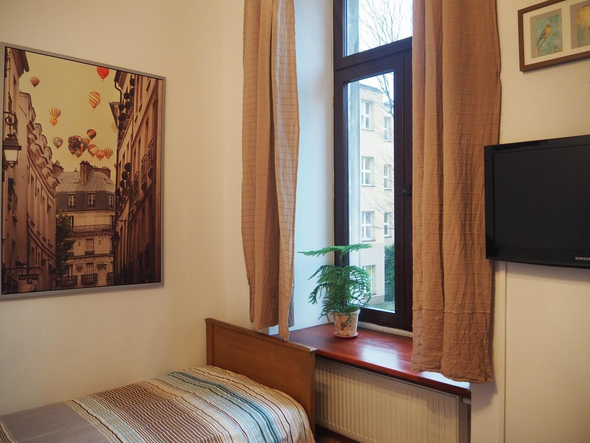 Pokoje Goscinne P.O.W. 17 Lodz  Luaran gambar